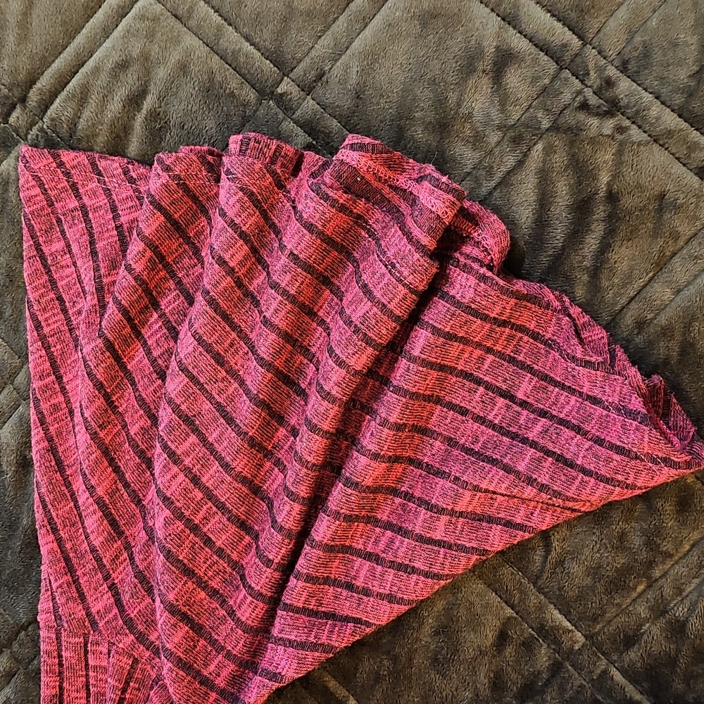 Top - Picture 8 of 16